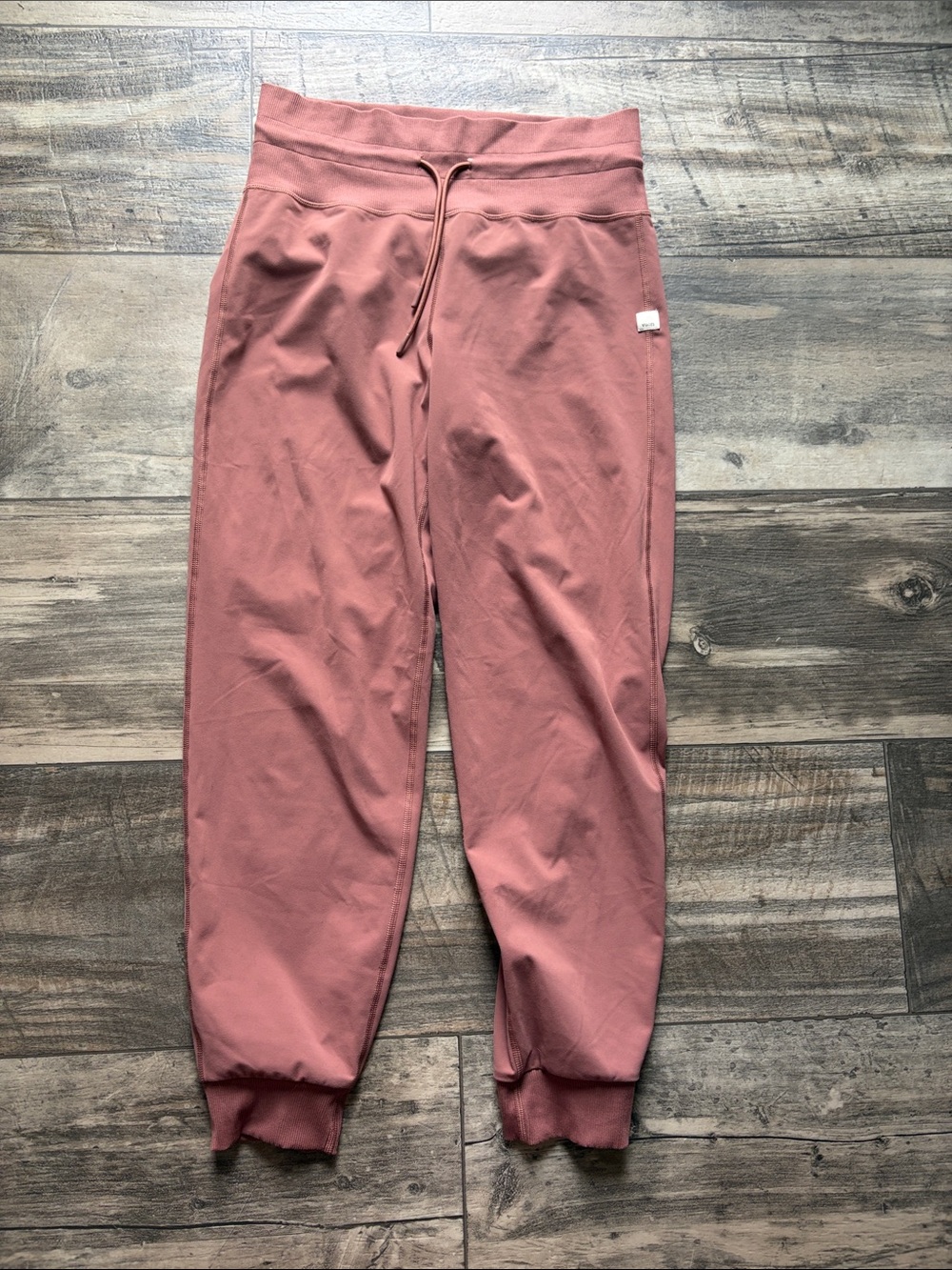 Vuori Joggers Size Small